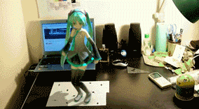 这段视频中的初音未来3d模型质量更高一些